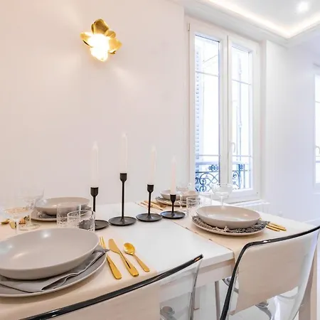 Appartement Haussmann - Champs-elysees *