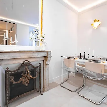 Haussmann - Champs-elysees パリ